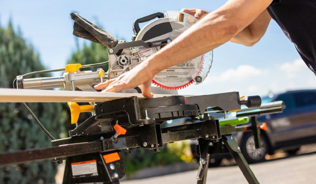 Use saw horses when cutting long pieces of wood