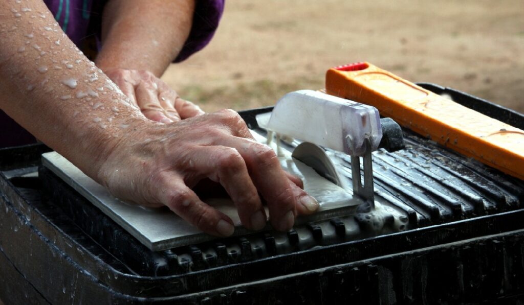 The Benefits of Using a Wet Tile Saw